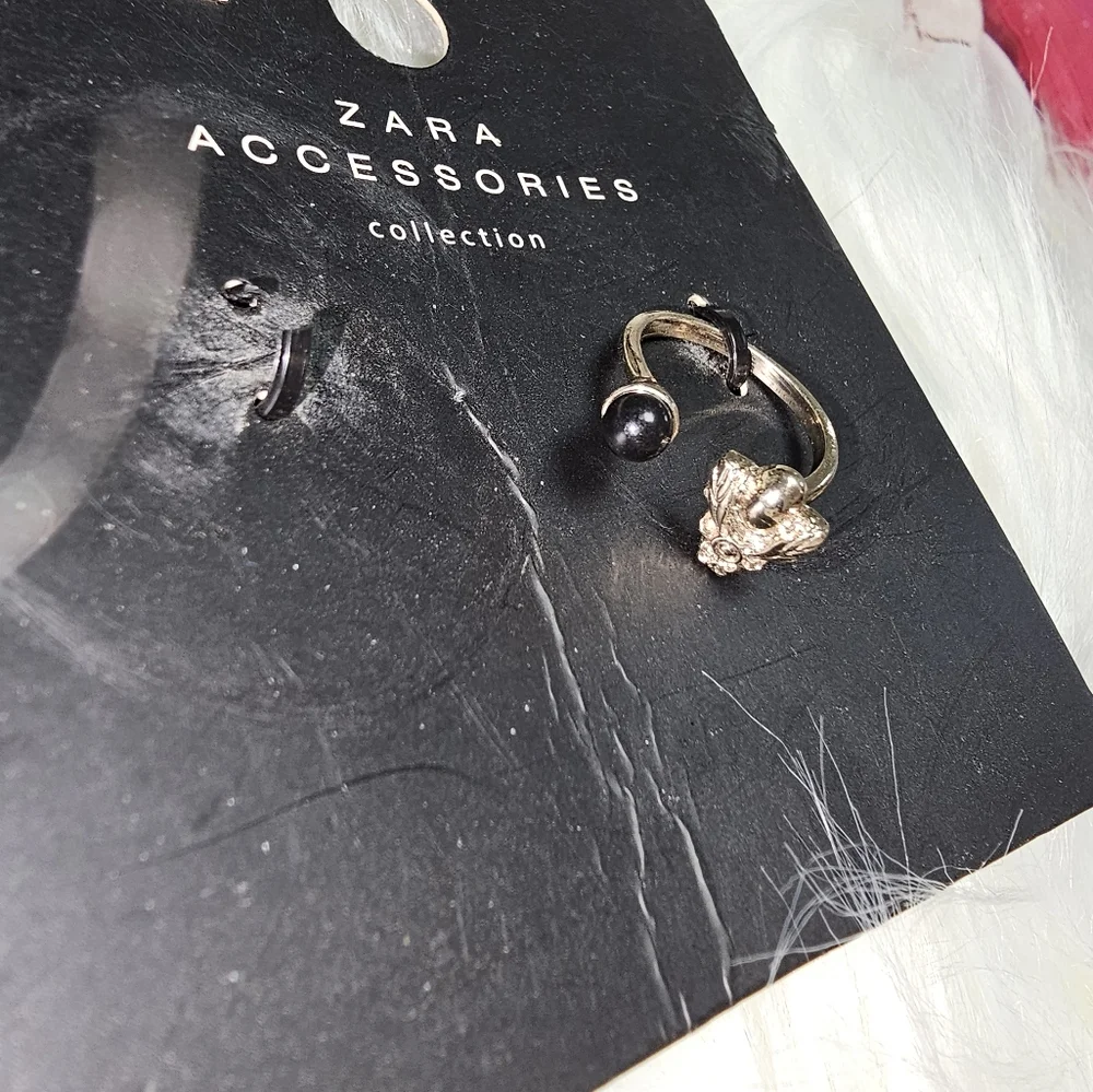 Multiple New‎ Rings - Picture 5 of 7